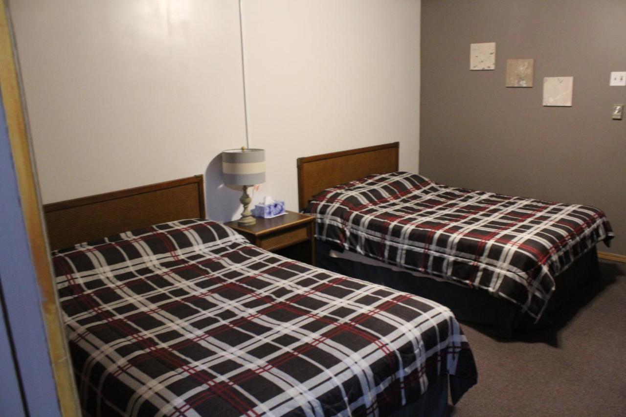 Valley Motor Lodge Minnedosa Bagian luar foto